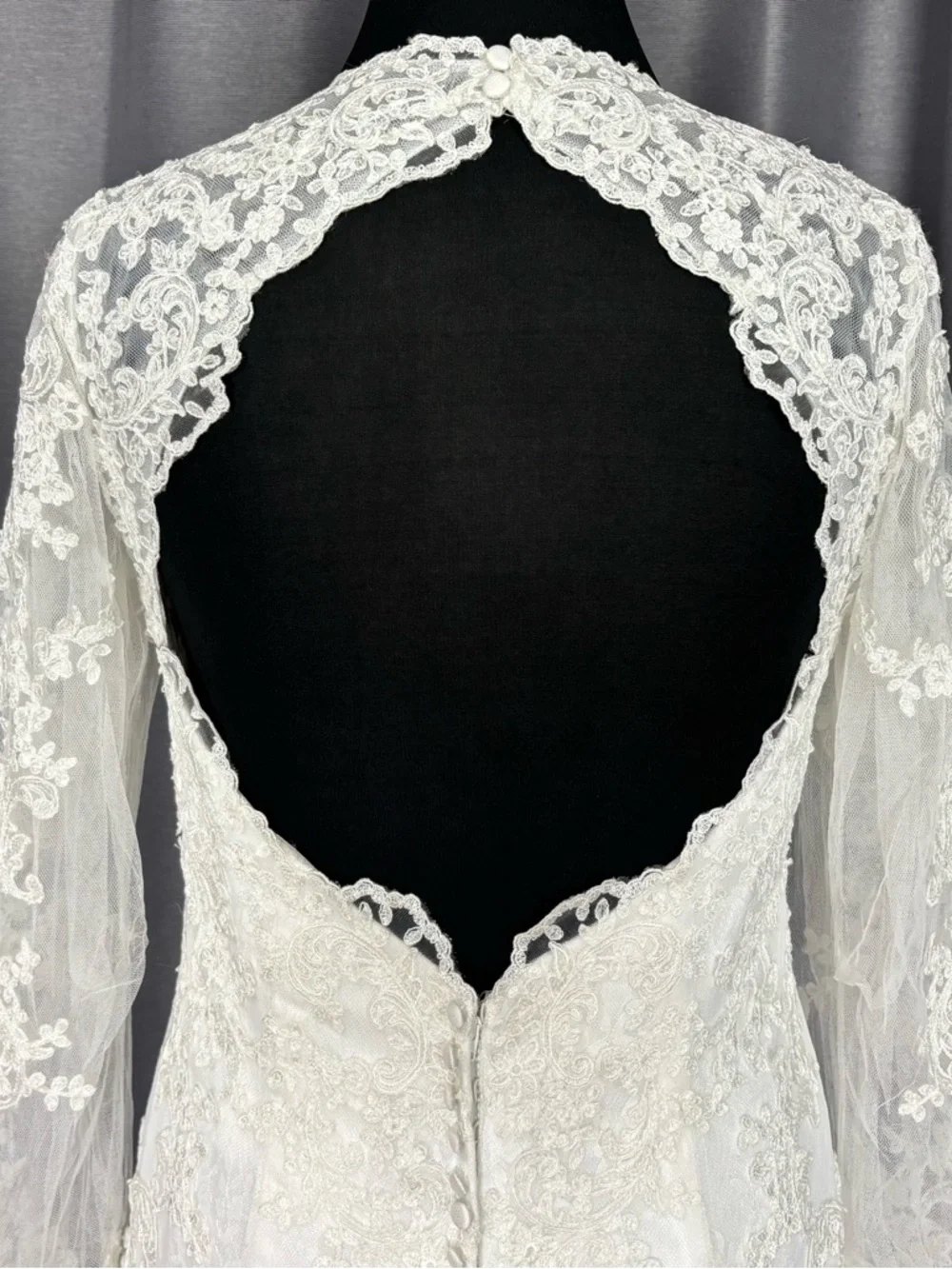 Alfred Angelo White Lace Backless Long Sleeve Bridal Wedding Gown 16 - Picture 6 of 15